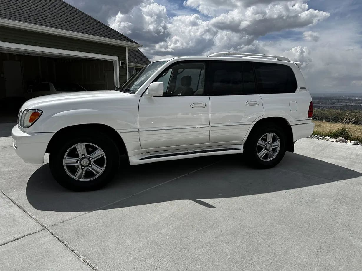 2006 Lexus LX470, view