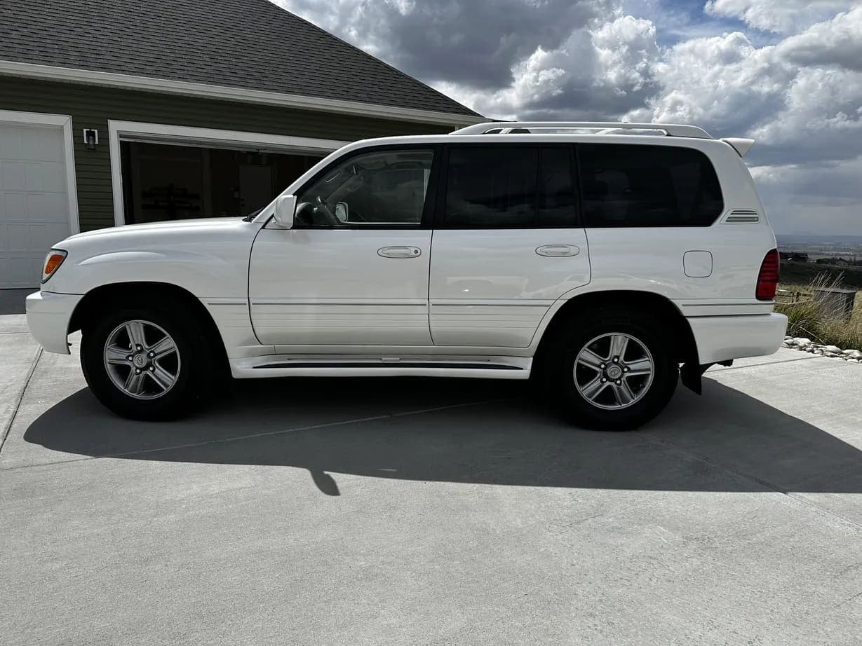 2006 Lexus LX470, view