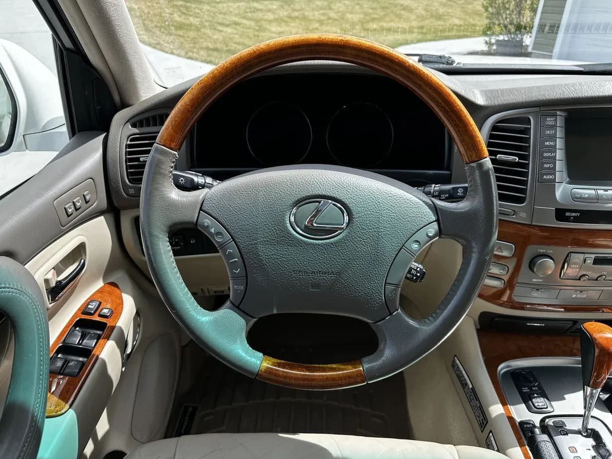 2006 Lexus LX470, view