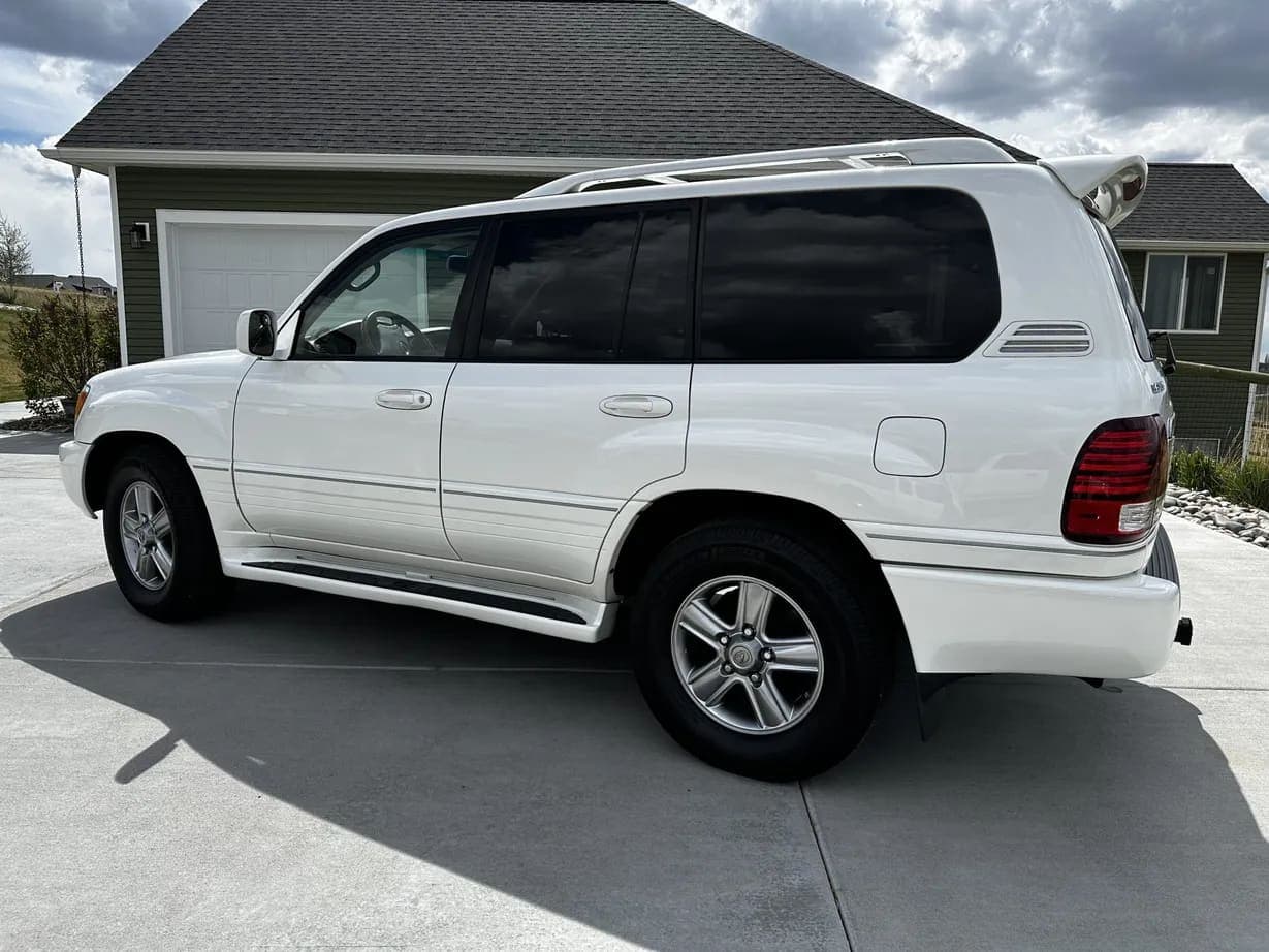 2006 Lexus LX470, view