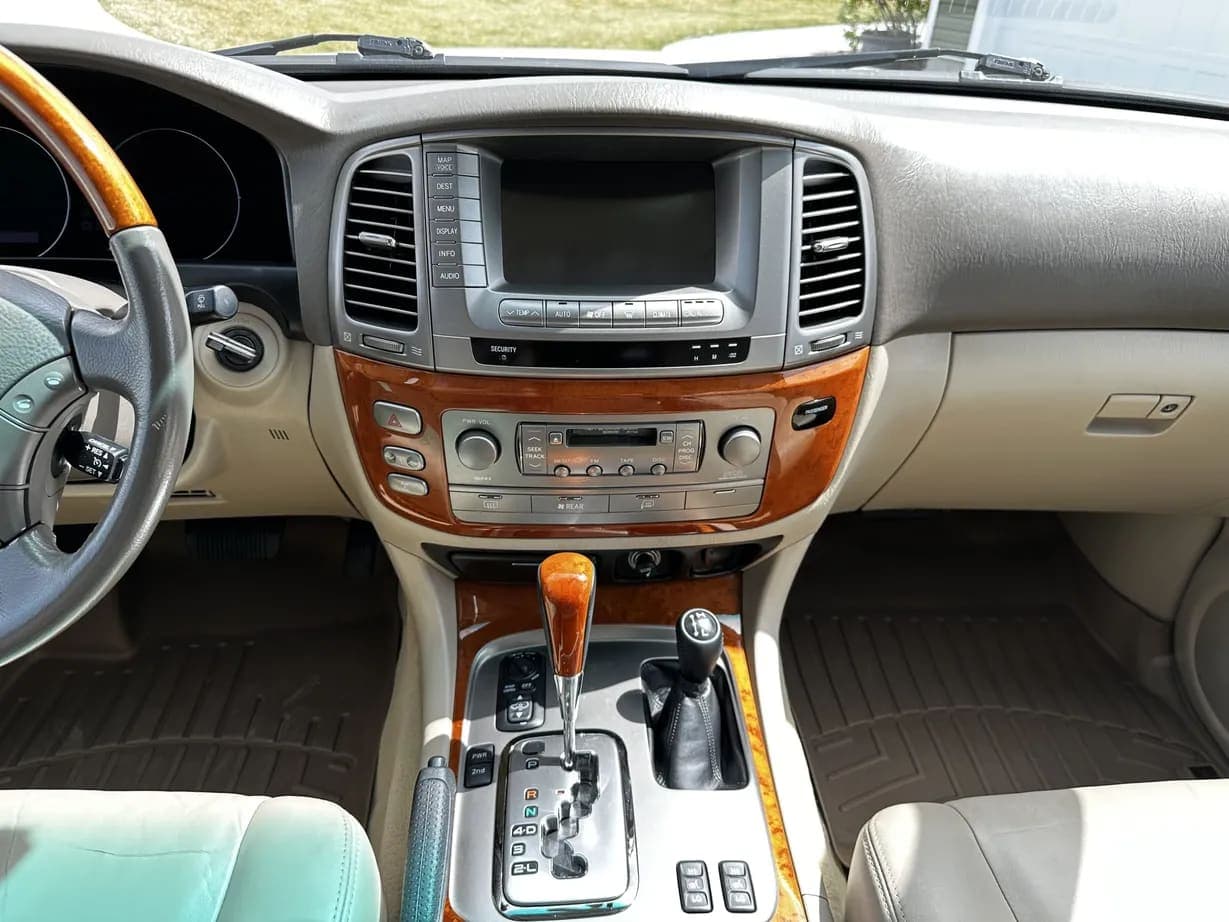 2006 Lexus LX470, view