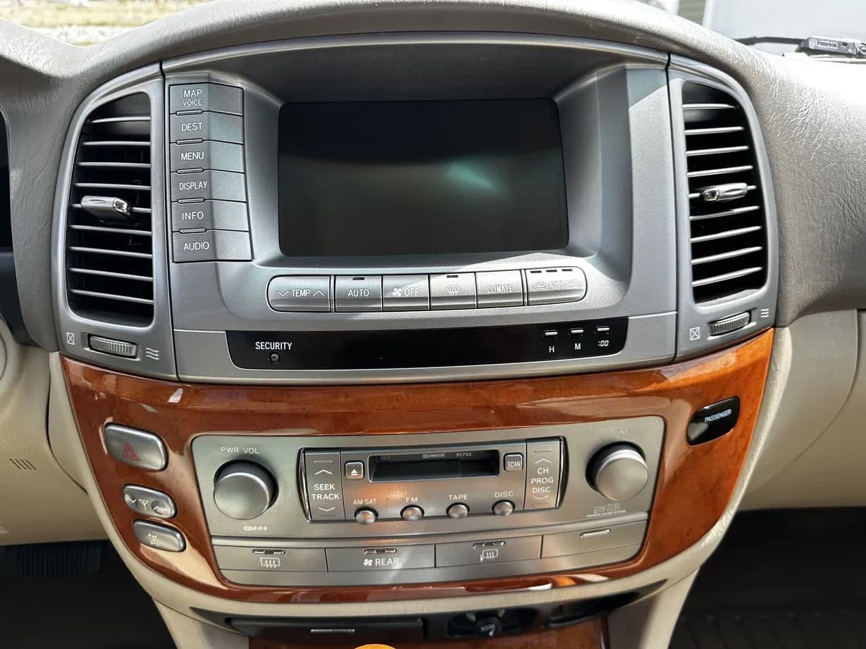 2006 Lexus LX470, view