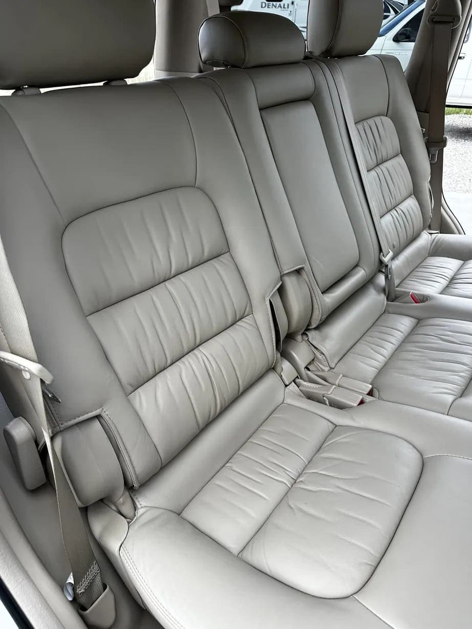2006 Lexus LX470, view