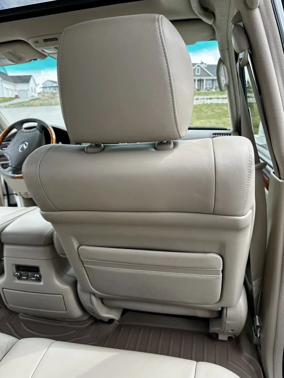 2006 Lexus LX470, view