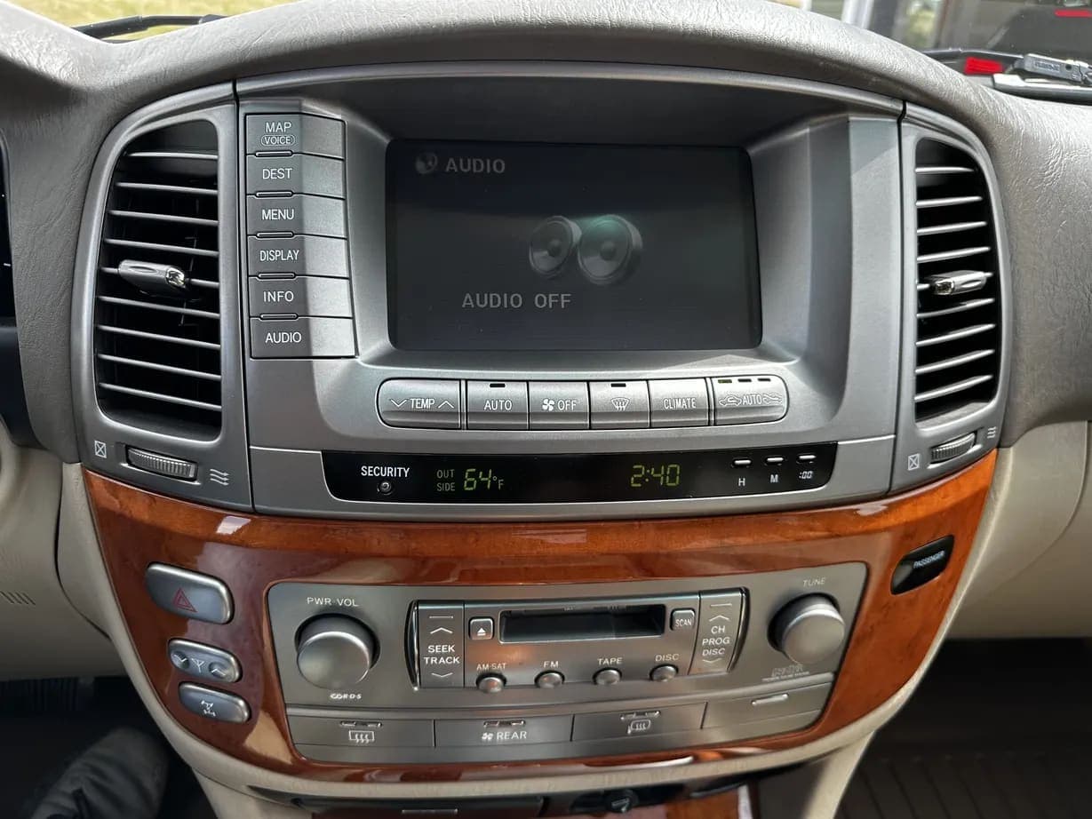 2006 Lexus LX470, view