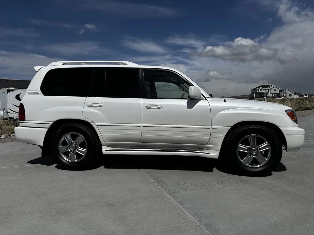 2006 Lexus LX470, view