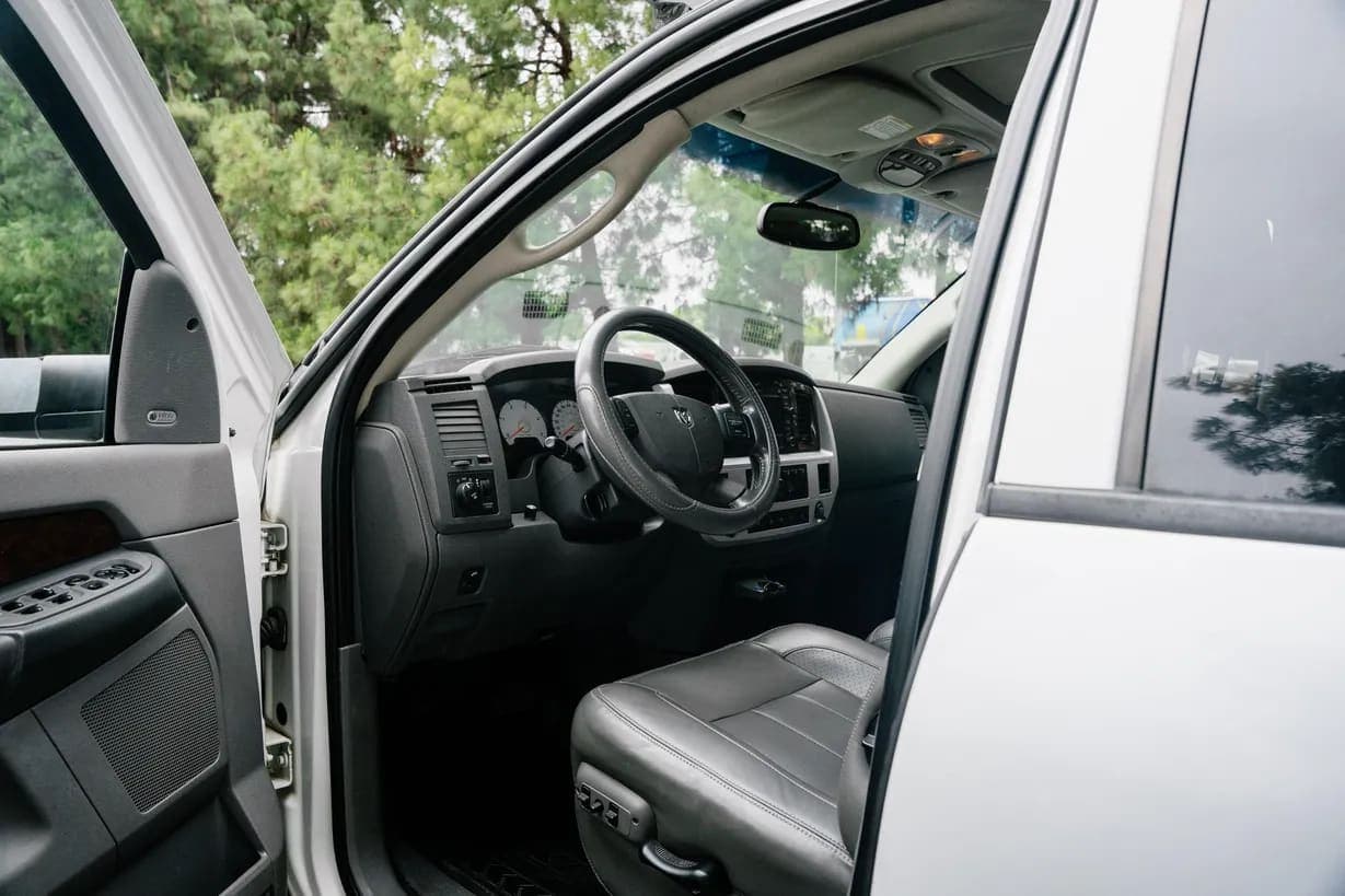 2008 Dodge Ram 2500 Laramie Mega, view