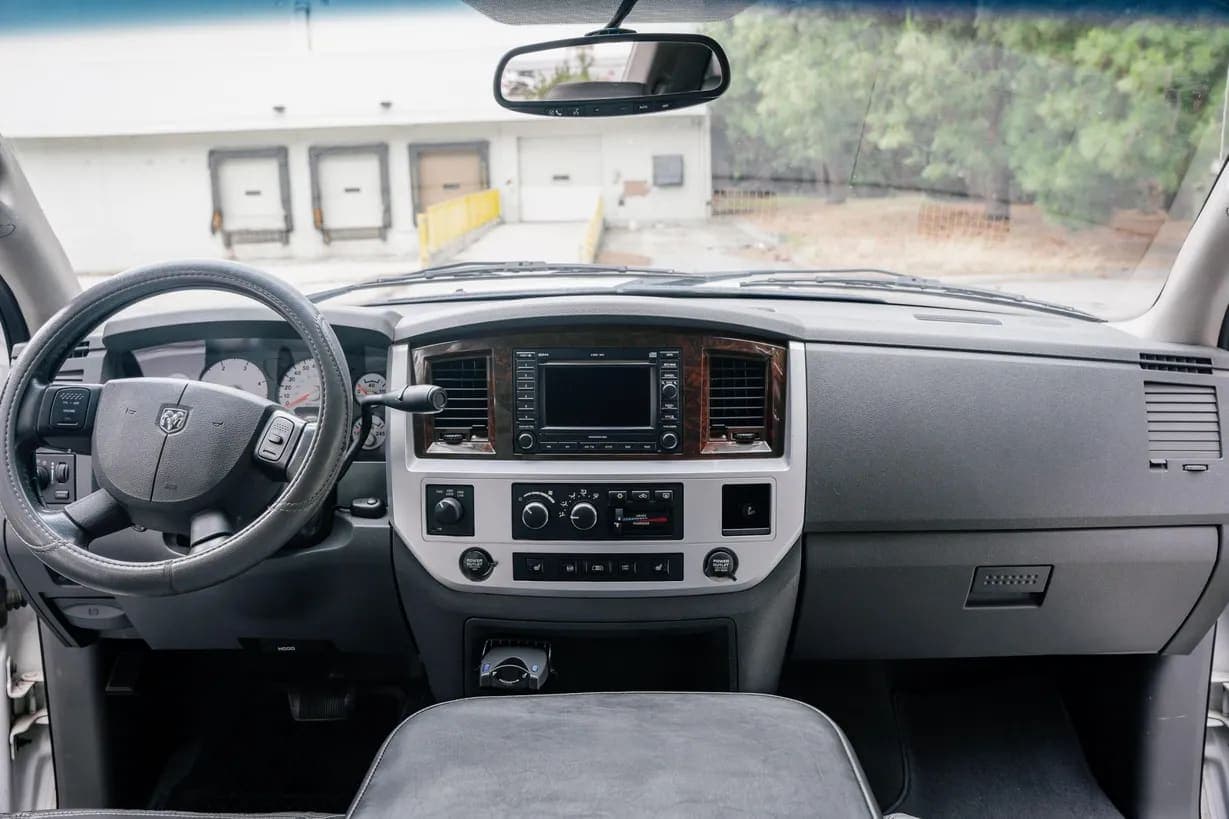 2008 Dodge Ram 2500 Laramie Mega, view