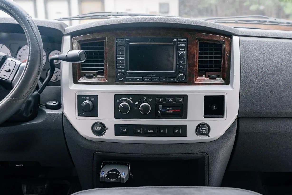 2008 Dodge Ram 2500 Laramie Mega, view