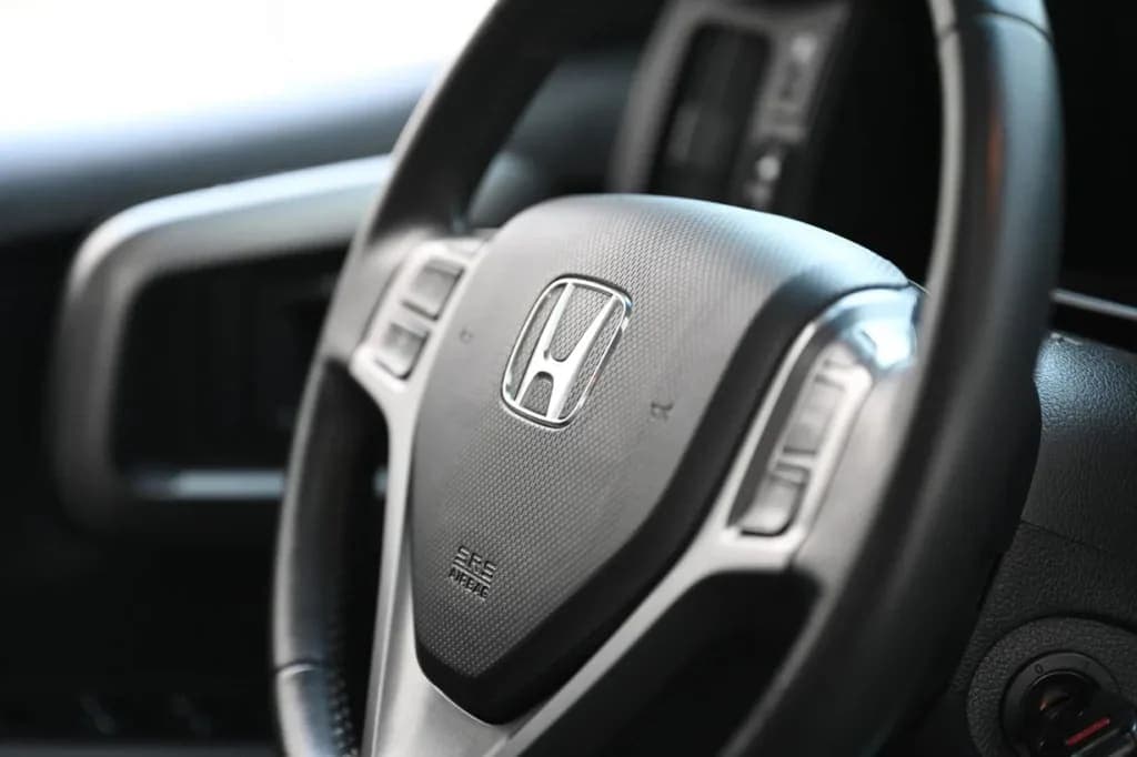 2010 Honda Ridgeline RTL, view