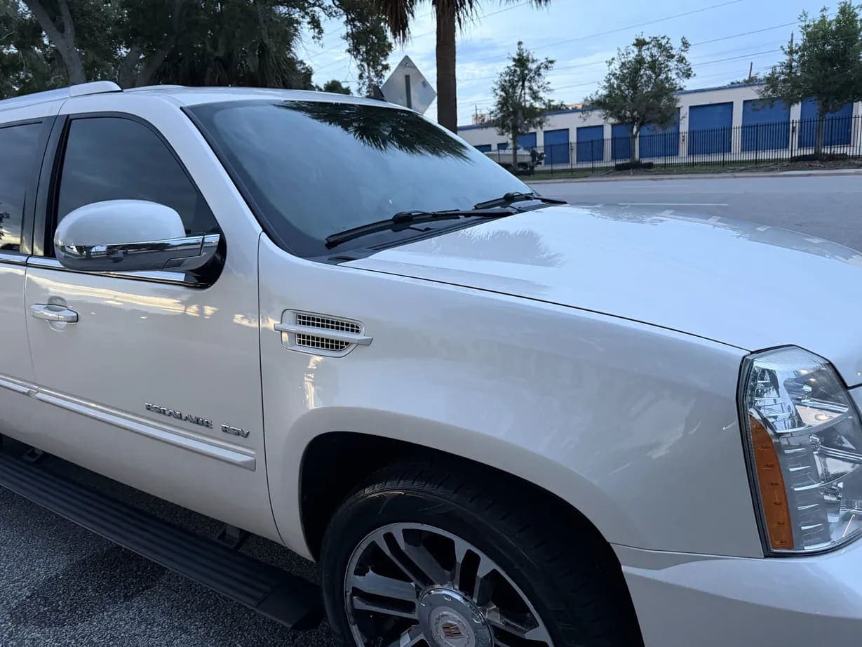 2013 Cadillac Escalade ESV Premium, view