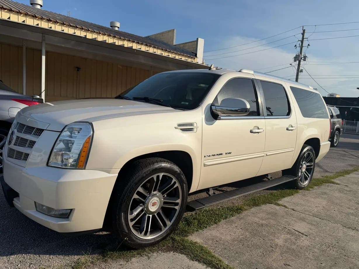2013 Cadillac Escalade ESV Premium, view