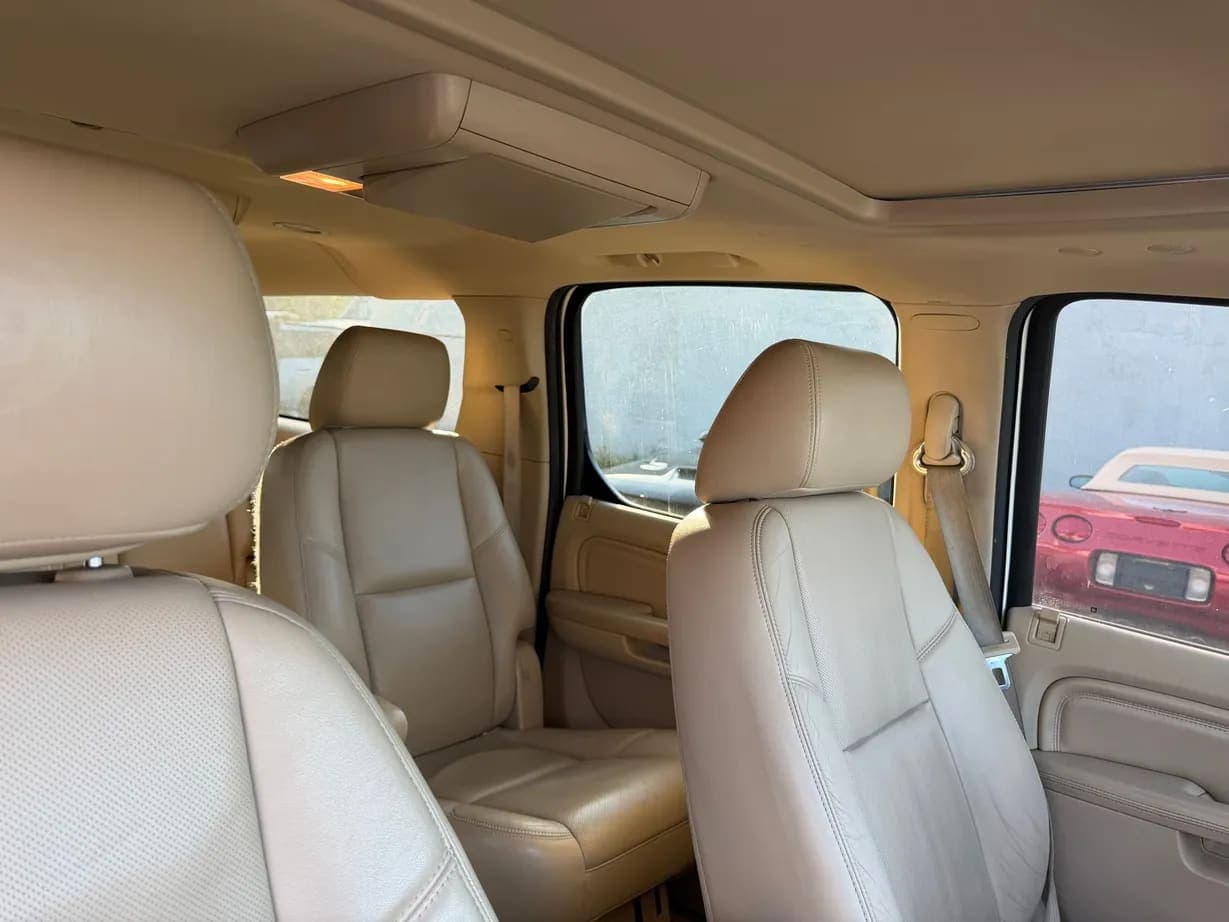 2013 Cadillac Escalade ESV Premium, view