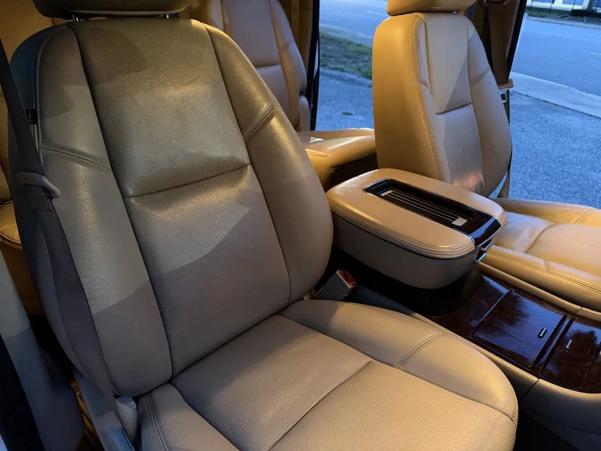 2013 Cadillac Escalade ESV Premium, view