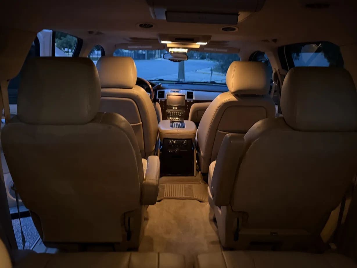 2013 Cadillac Escalade ESV Premium, view