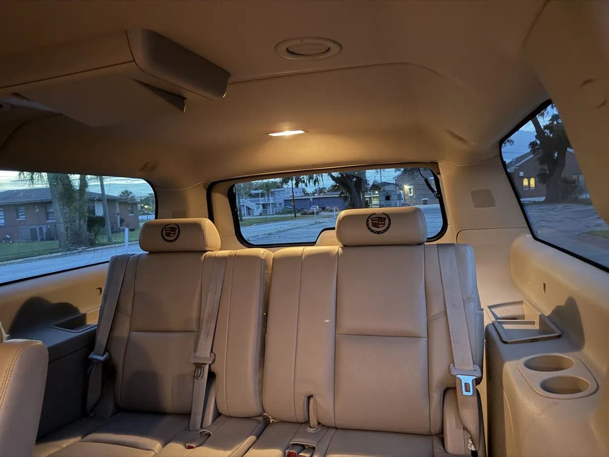 2013 Cadillac Escalade ESV Premium, view