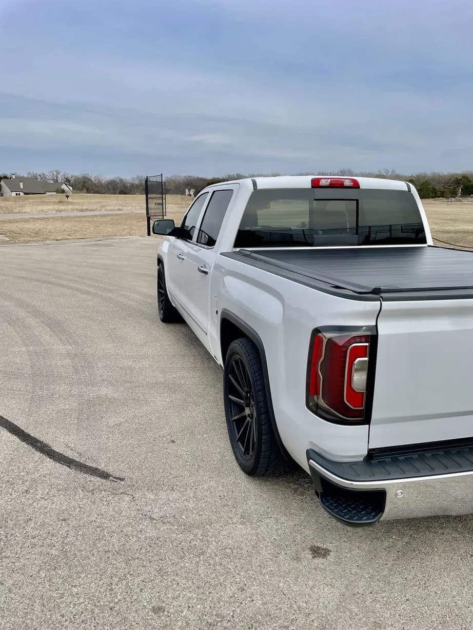 2017 GMC Sierra 1500 SLT Crew Cab, view