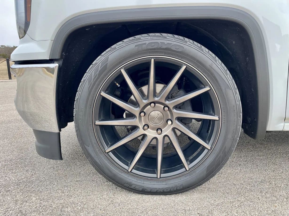 2017 GMC Sierra 1500 SLT Crew Cab, view
