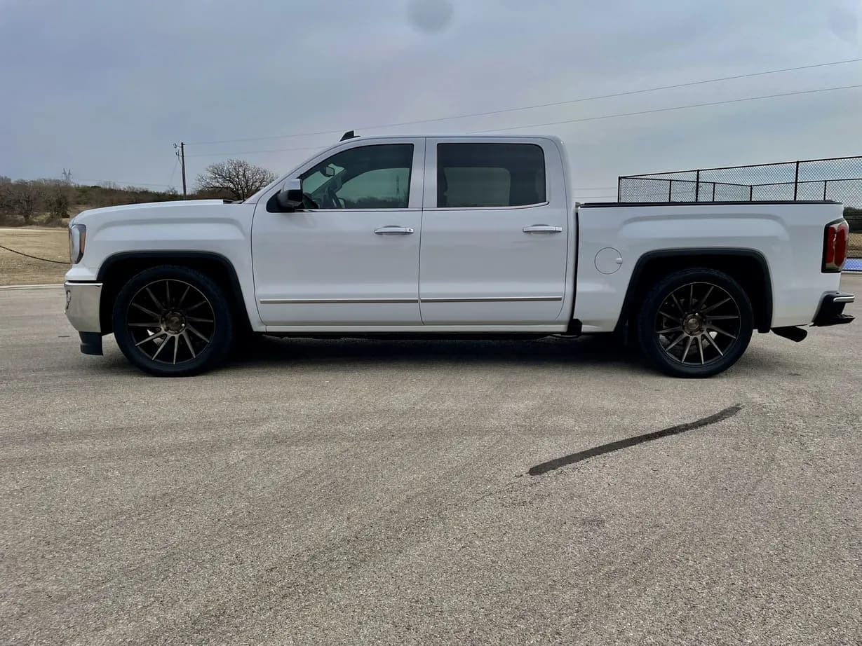 2017 GMC Sierra 1500 SLT Crew Cab, view