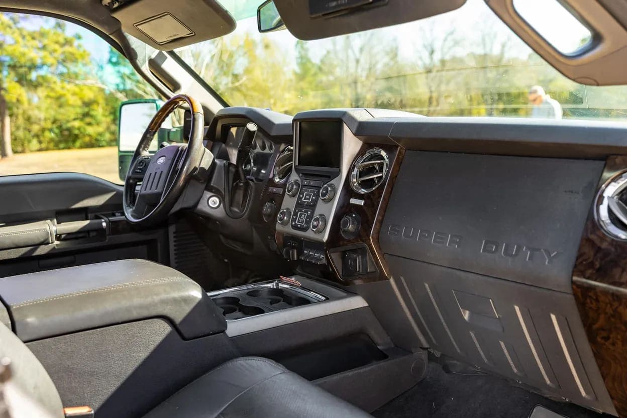 2015 Ford F-250 Super Duty Lariat, view