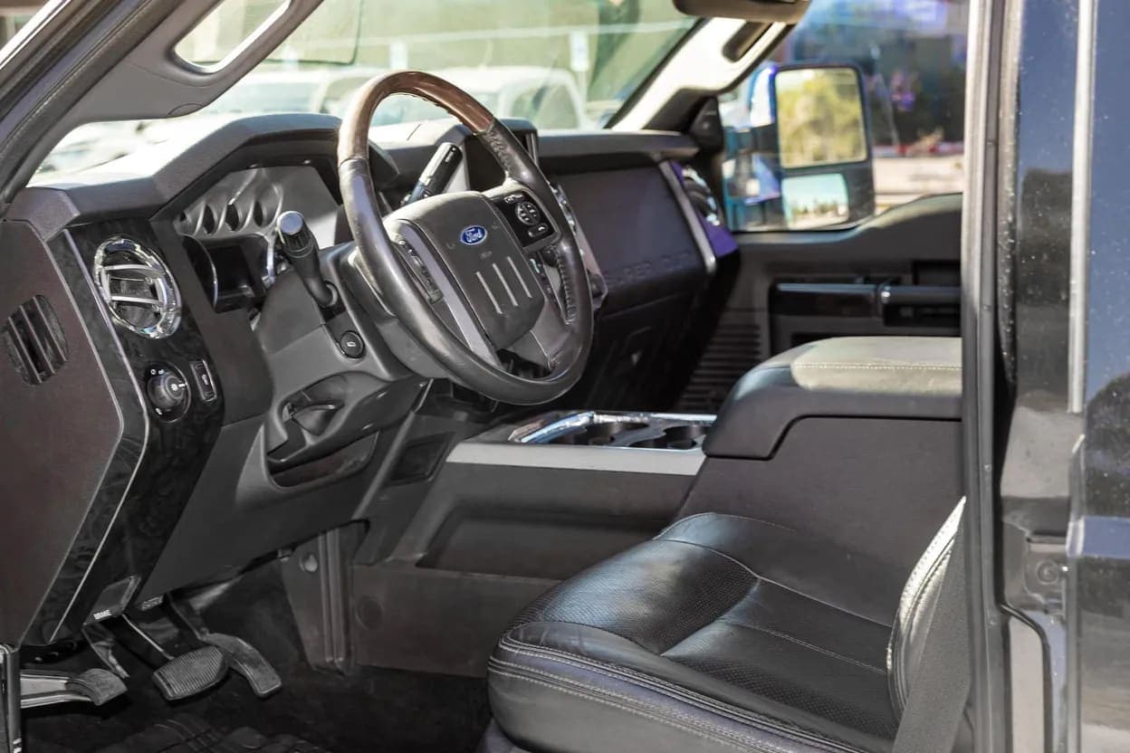 2015 Ford F-250 Super Duty Lariat, view
