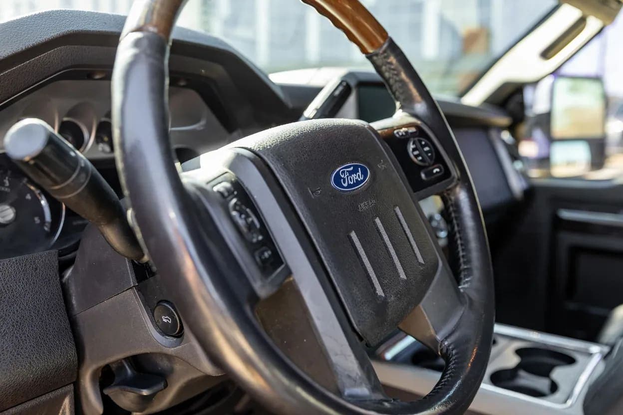 2015 Ford F-250 Super Duty Lariat, view