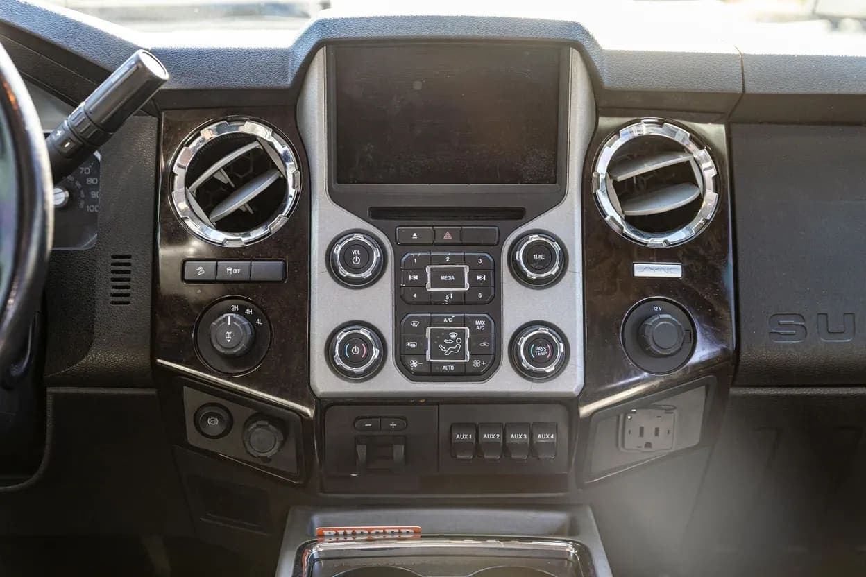 2015 Ford F-250 Super Duty Lariat, view