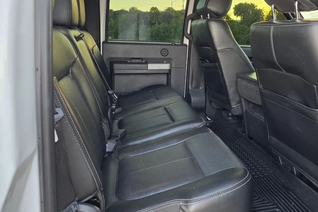 2015 Ford F-350 Super Duty Lariat, view
