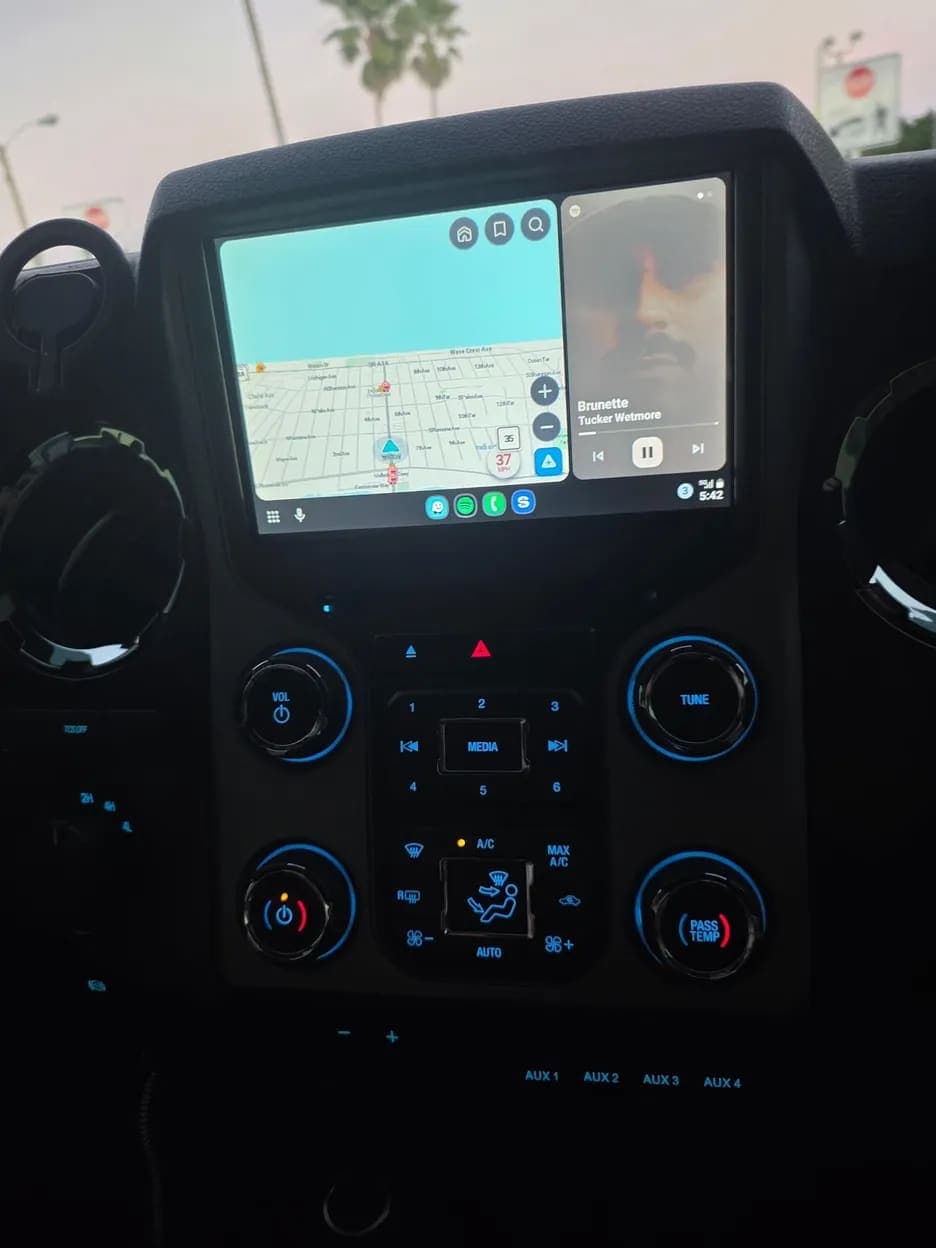 2015 Ford F-350 Super Duty Lariat, view