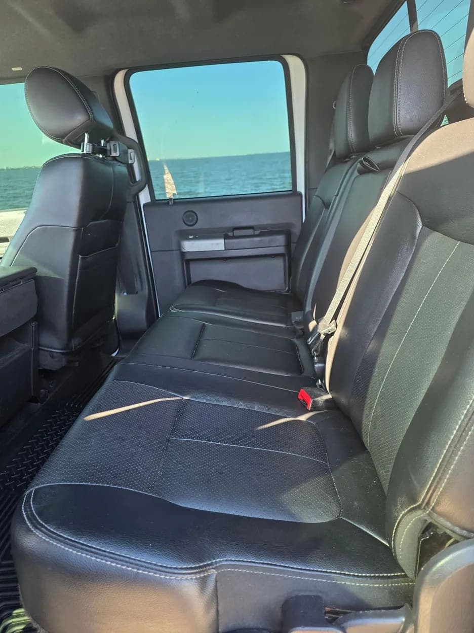 2015 Ford F-350 Super Duty Lariat, view