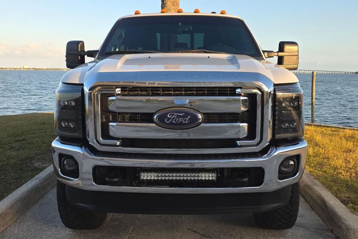2015 Ford F-350 Super Duty Lariat, view