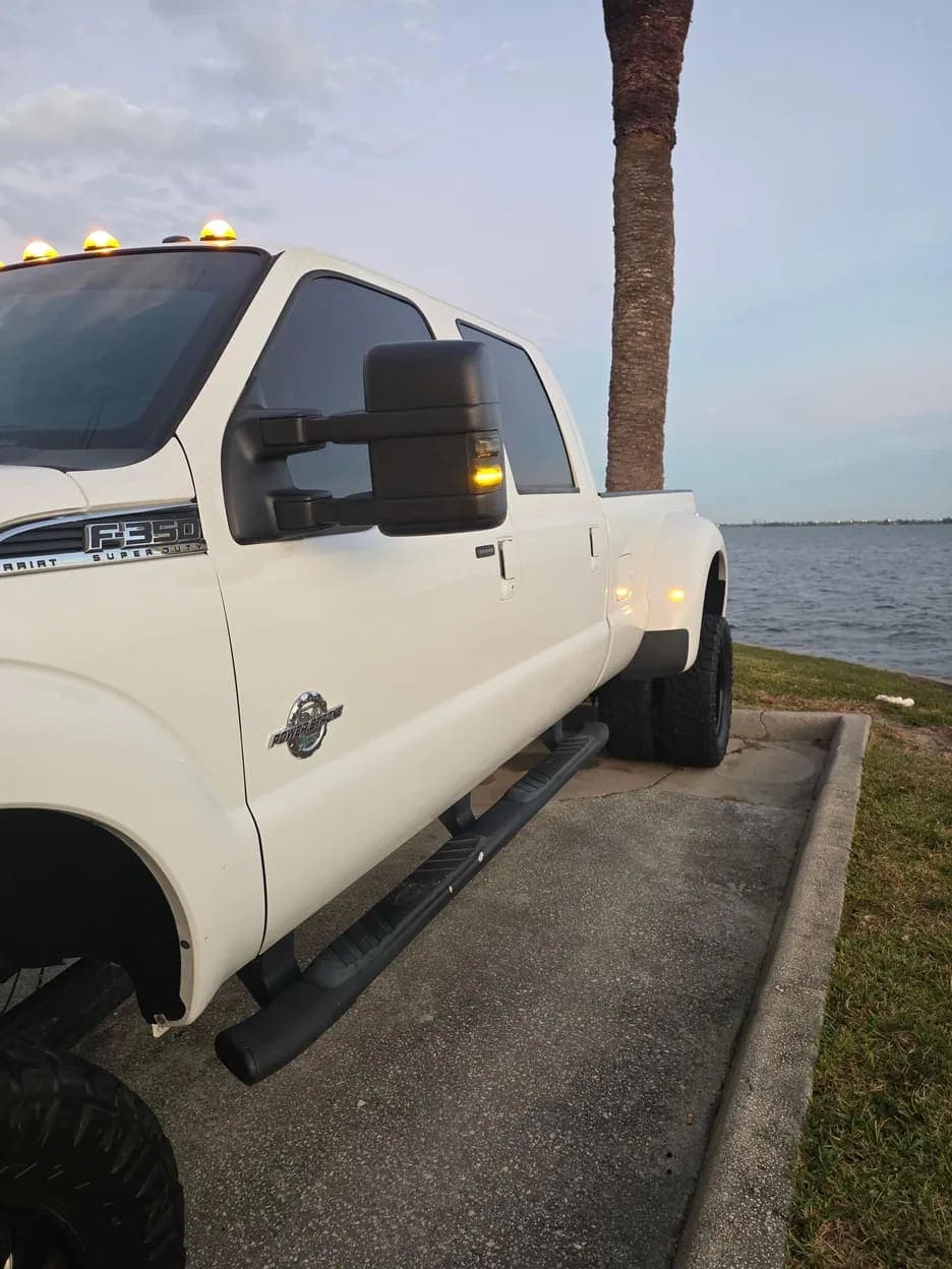 2015 Ford F-350 Super Duty Lariat, view