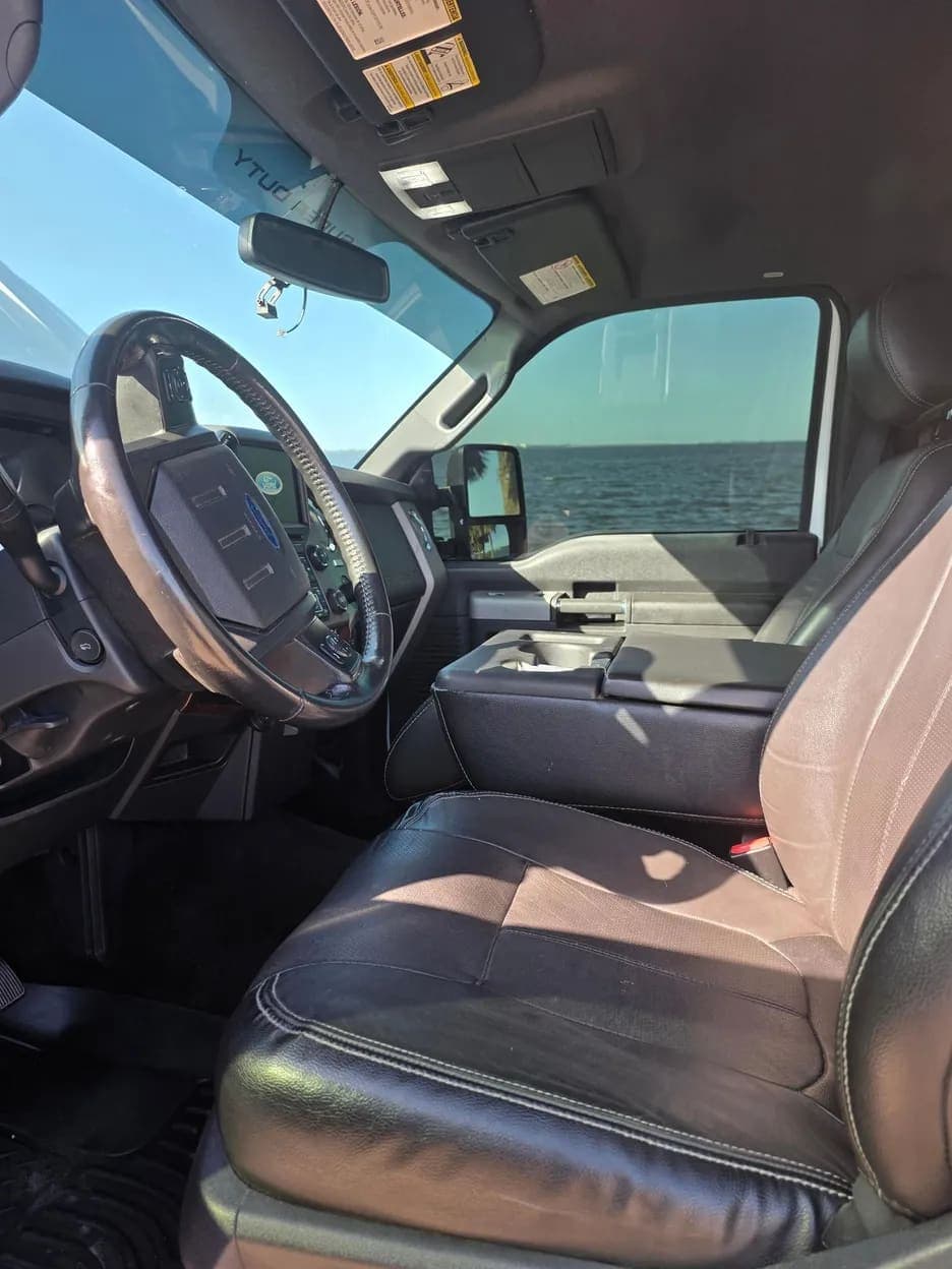 2015 Ford F-350 Super Duty Lariat, view