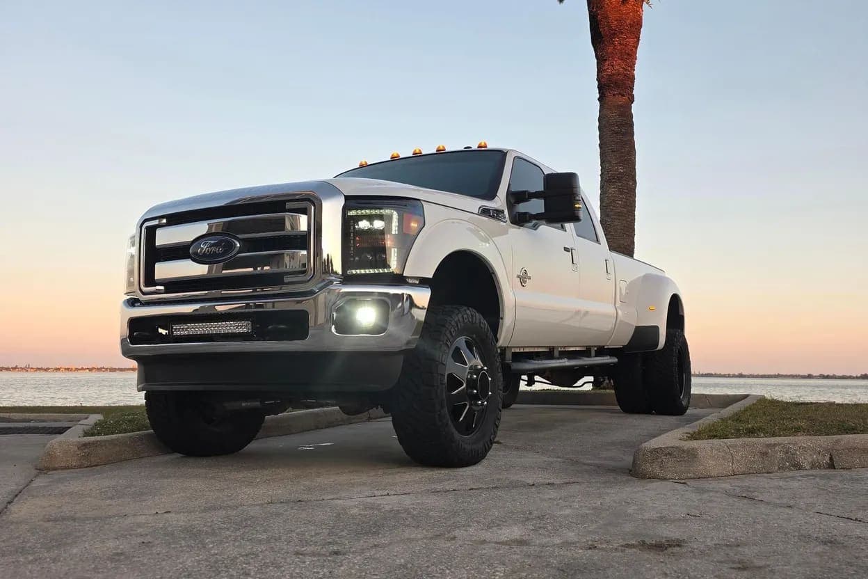 2015 Ford F-350 Super Duty Lariat, view