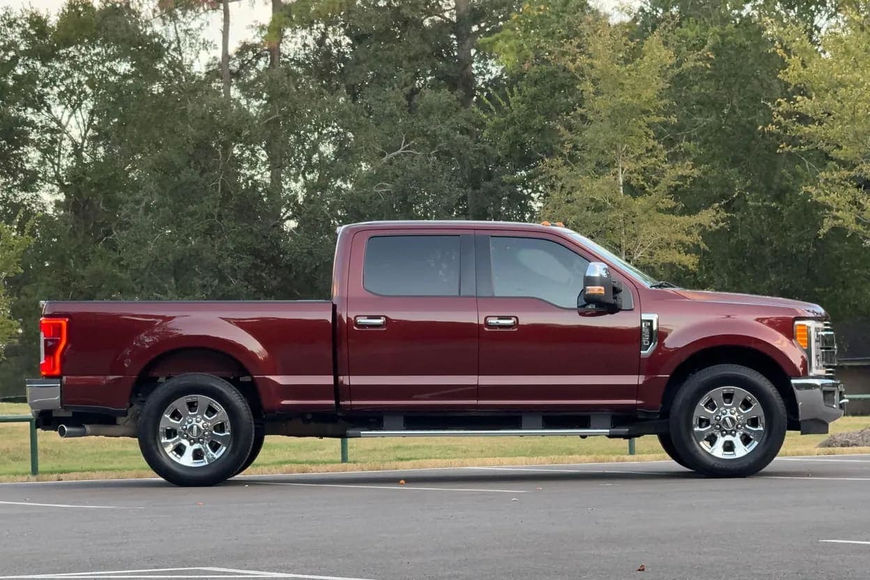 2017 Ford F-250 Super Duty Lariat, view