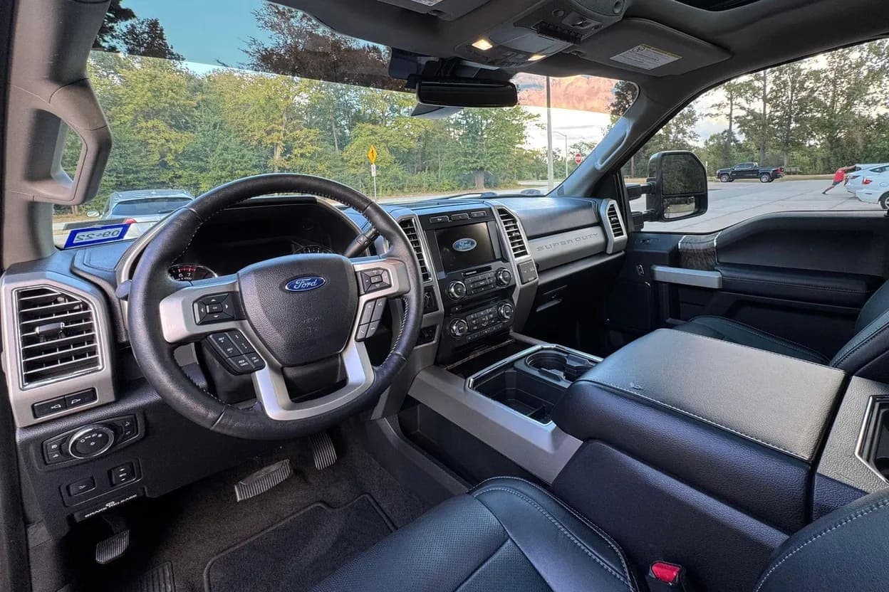 2017 Ford F-250 Super Duty Lariat, view