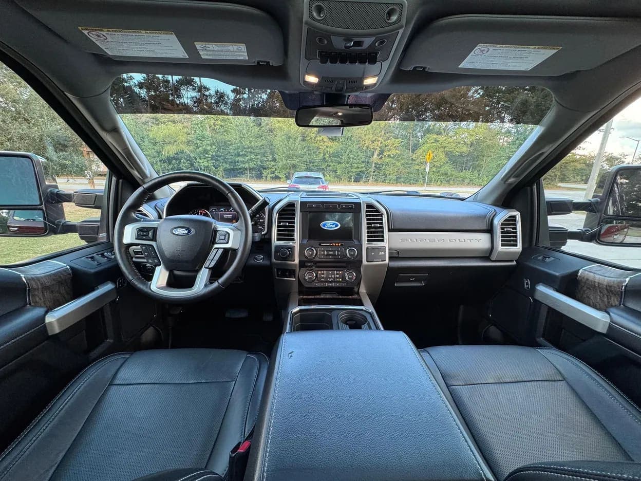 2017 Ford F-250 Super Duty Lariat, view
