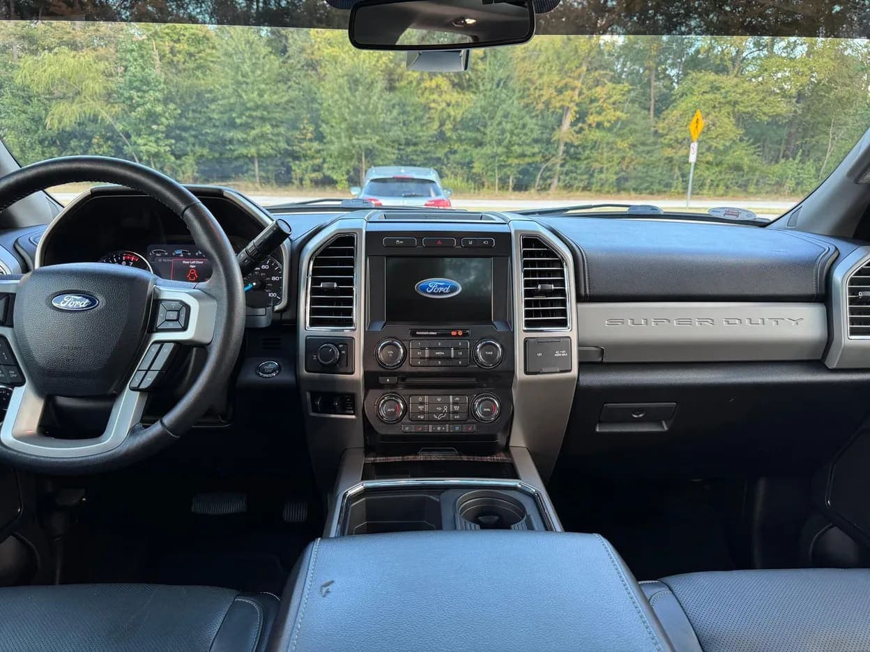 2017 Ford F-250 Super Duty Lariat, view