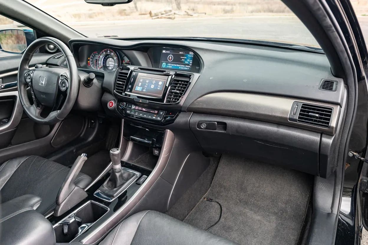 2017 Honda Accord EX-L V6 Coupe, view