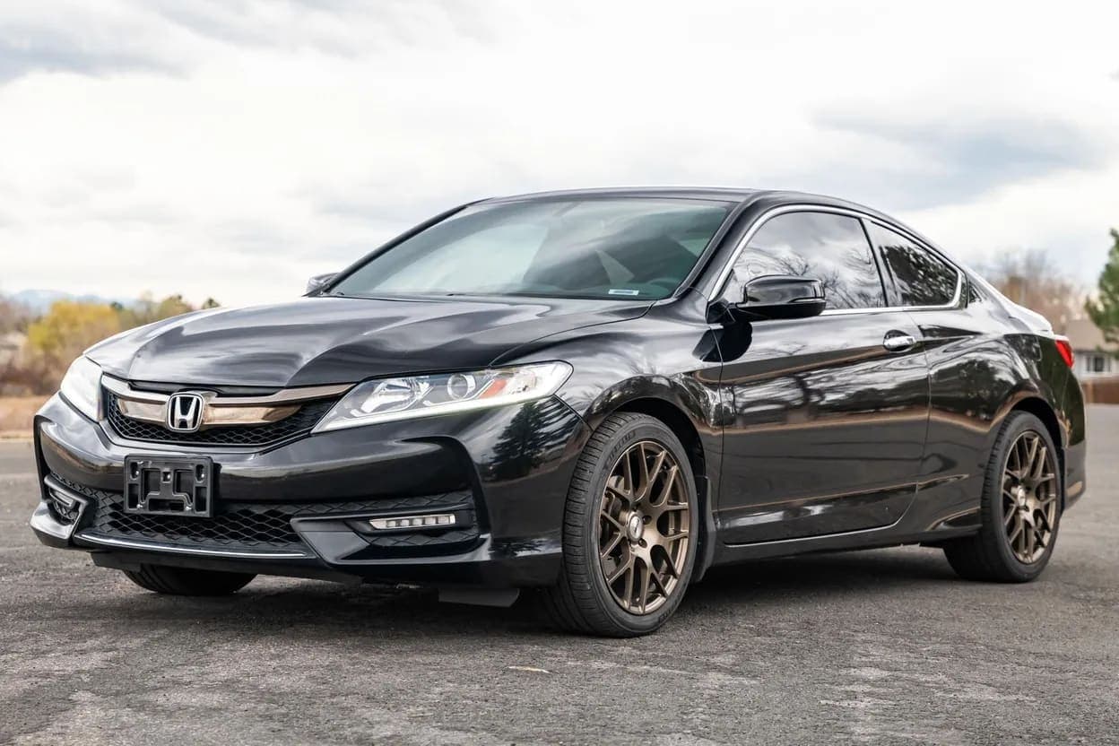 2017 Honda Accord EX-L V6 Coupe, view