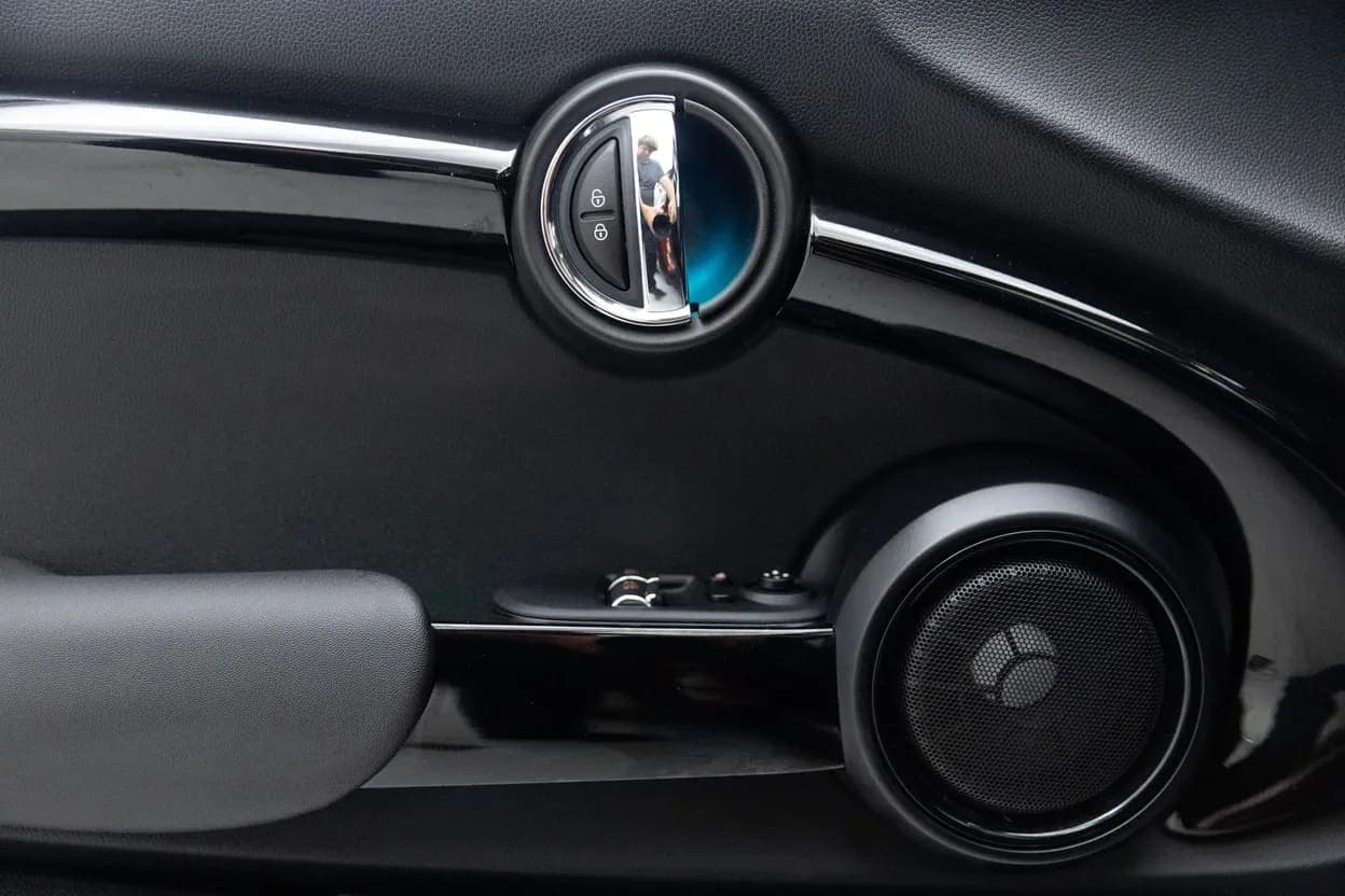 2017 MINI Cooper S, view