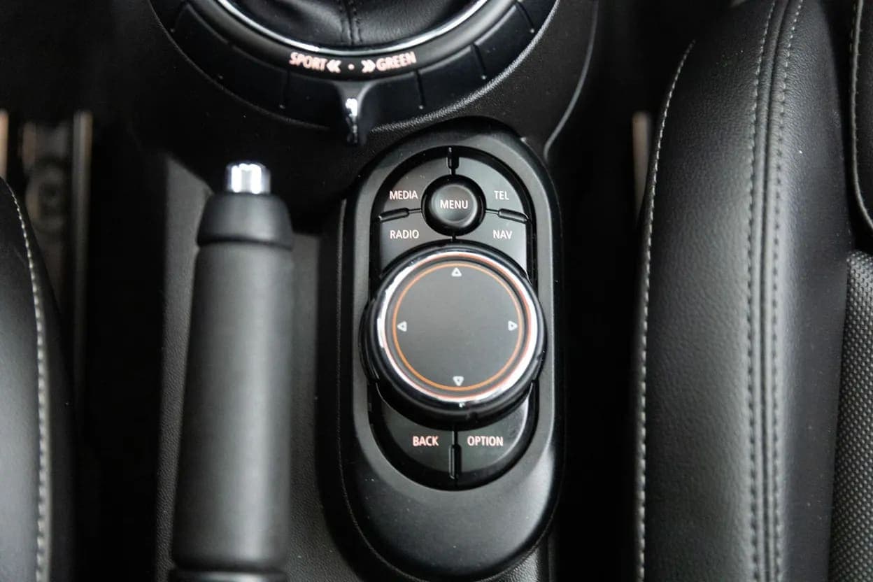 2017 MINI Cooper S, view